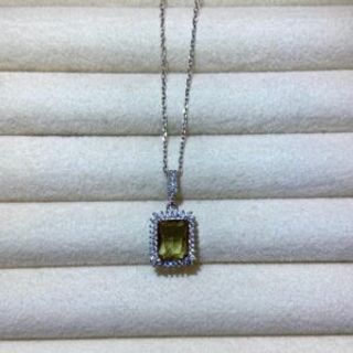 Srebreni lančić žuti pravougaonik i cirkoni