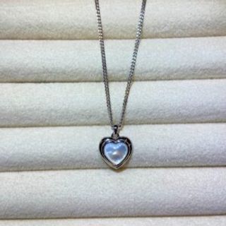 Srebreni lančić bijelo srce