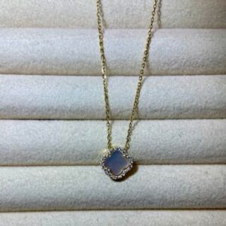 Pozlaćeni lančić bijela djetelina srednja sa cirkonima