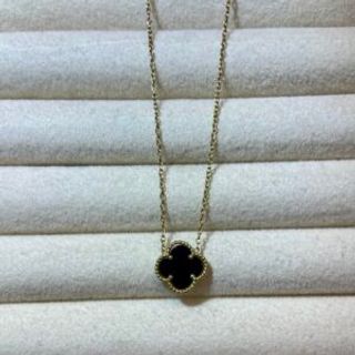 Pozlaćeni lančić crna djetelina srednja 02