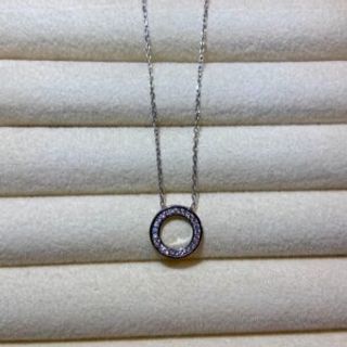 Srebreni lančić šuplji krug sa cirkonima