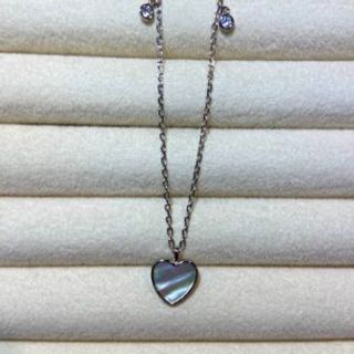 Srebreni lančić srce sedef i dva cirkona