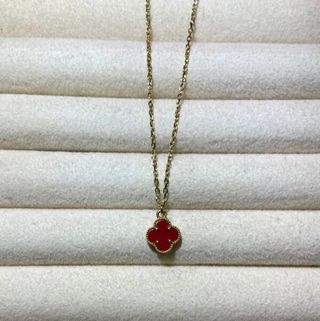 Pozlaćeni lančić crvena djetelina srednja