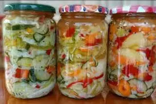 Šarena salata kisela