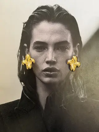 NOIR Cross eariings