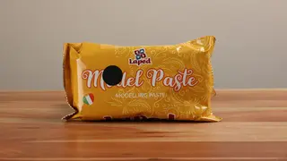 მოდელ პასტა შავი (1კგ)