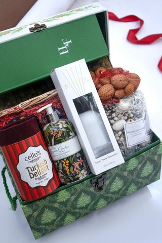 Cellos Very Very Christmas Hamper, 200ml