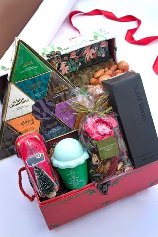 The Yuletide Luxe Box