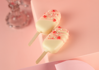 Prăjitură Eskimo cu ciocolată și coacăză