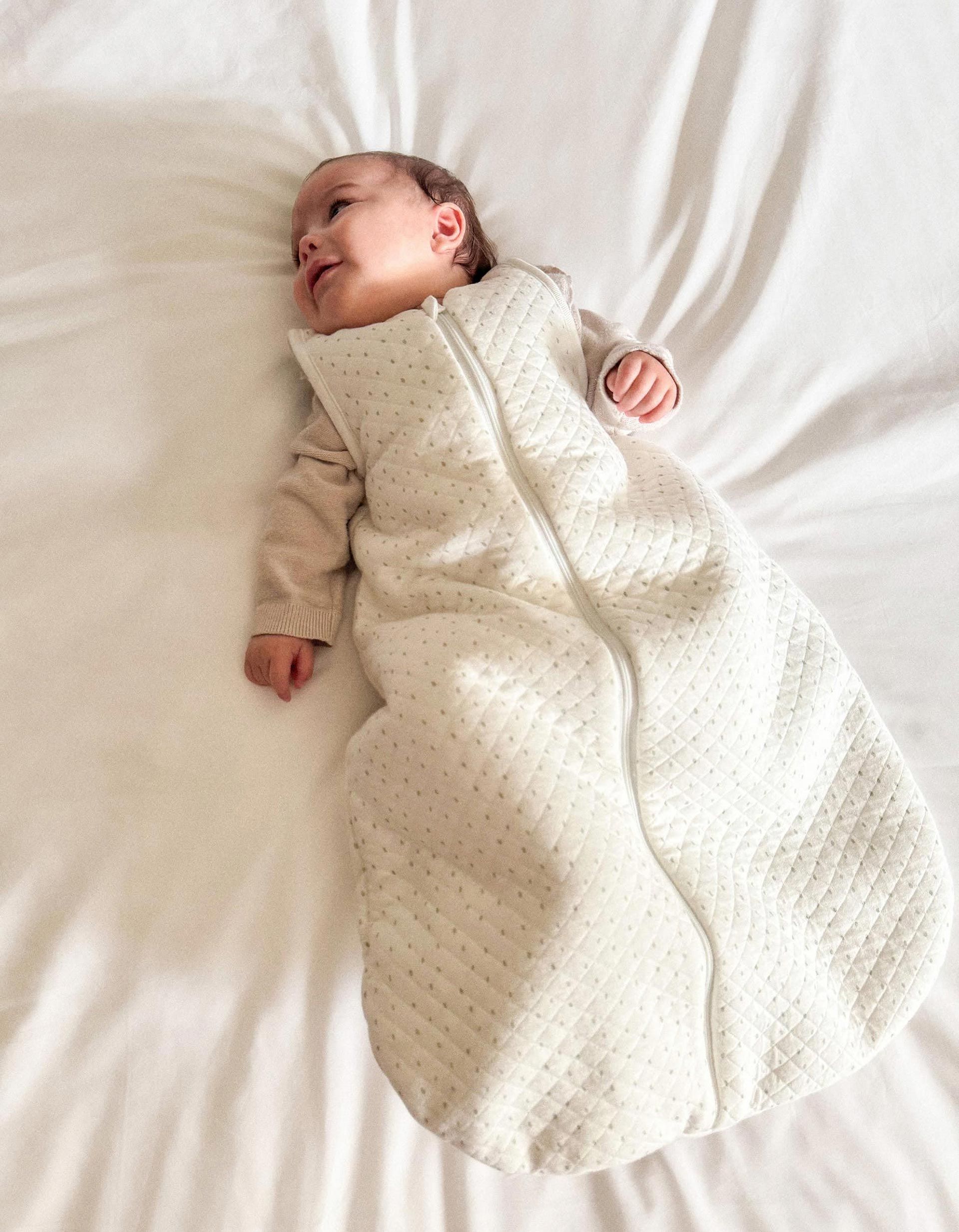 Pijamas e Roupa Interior Menina até 3 anos