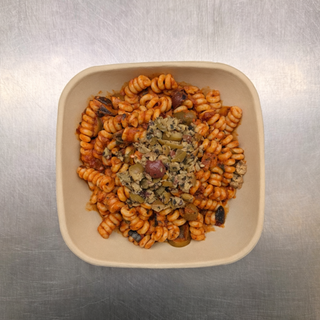 Fusili Con Salsa Mediterránea. 1 Ración