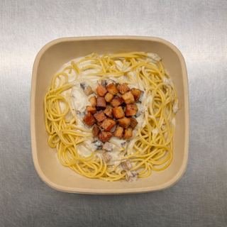 Espagueti Con Crema De Guanciale. 1 Ración