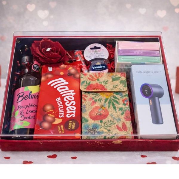 A   La Belle: Sophisticated   Gift Box for Her
