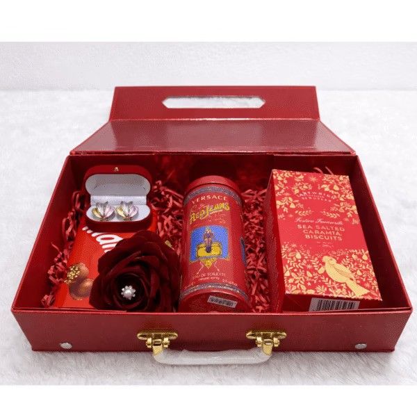A Mini Heart Gift Box