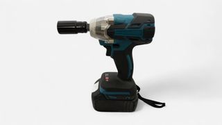 AKU Udarni odvijač sa dve baterije