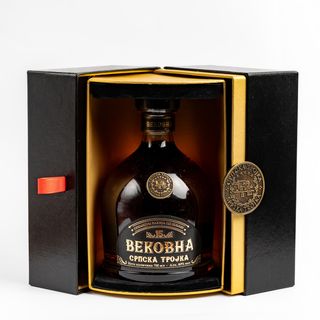 Srpska trojka vekovna 15god