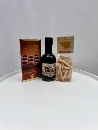 Poklon kutija s likerom, čokoladom i kandiranom narančom