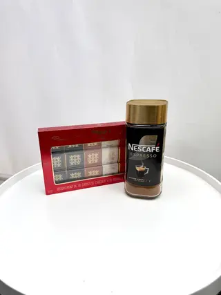 Poklon kutija s kockicama kave i čokolade