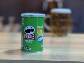 ფრინგლსი ნივრით პატარა ● Pringles Onion & sour cream Small