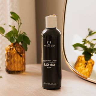 Loción Corporal Perfumada Black Label 110