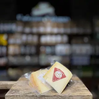 SERNICA DOLNOŚLĄSKA GOUDA OWCZA 6-MIESIĘCZNA 200-250G