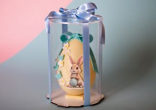 Ou din ciocolată albă ”Poveste”