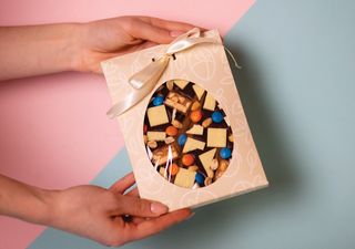 Ou din ciocolată neagră ”ChocoMix”