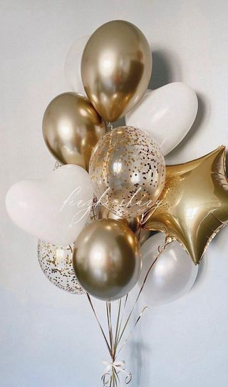 Bouquet de ballons dorés et blancs pour fête