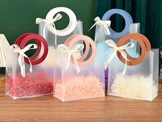 Sac cadeau transparent avec poignée ronde