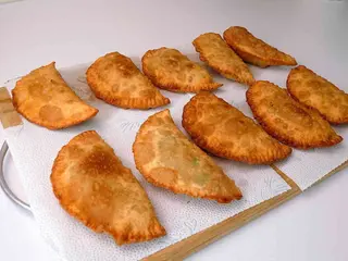 Czebureki z wieprzowiną ~0,520kg (4szt.)