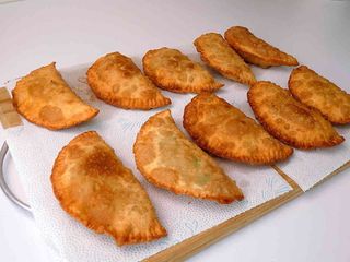 Czebureki z kurczakiem i serem ~0,520kg (4szt.)