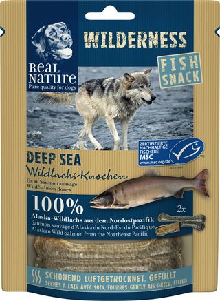 Zestaw promocyjny 2 szt. - 20% Real Nature Wilderness Fish-Snack losoś w kształcie kostki 70g