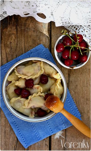 Pierogi Z Wiśnią