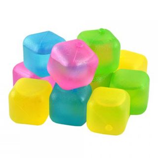RE/USABLE PLASTIC ICE CUBES #1