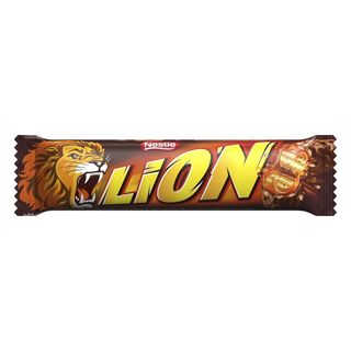 Lion Nadziewany wafel z karmelem i płatkami pszennymi oblany mleczną czekoladą 42 g