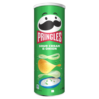 Słone chipsy Pringles z kremem i cebulą, 165 g