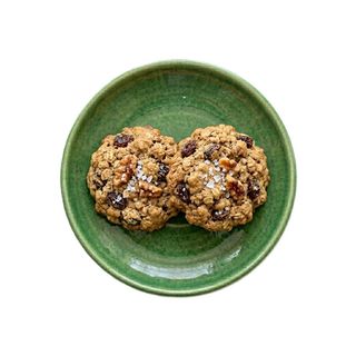 Oatmeal raisin cookies*2