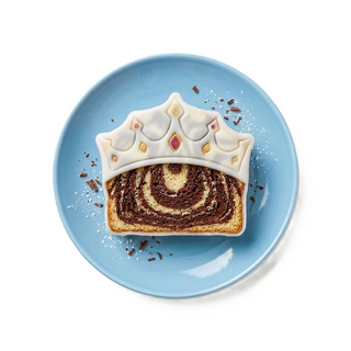 Queen cakes2581