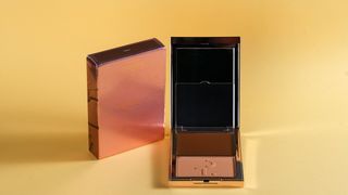 Foundation & Finishing powder DUO(Tan 4)