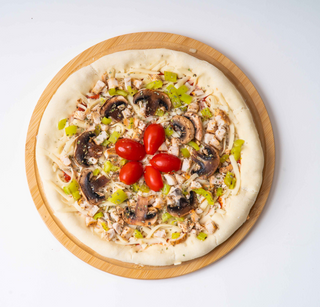 Пицца куриная с грибами 1 шт.
