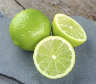 Fresh Green Limes, 3 Pieces