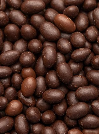 Cacahuète enrobée de chocolat noir 100g