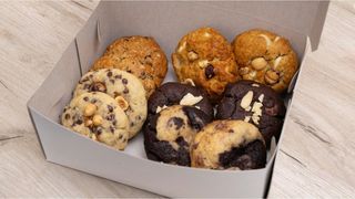 Kutija 10 kukiza 5 ukusa