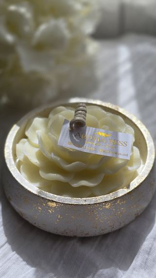 Bujor in ceramica