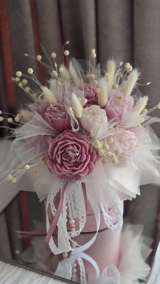 Buchet floral bujori