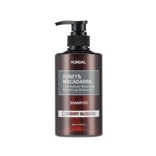 KUNDAL – Honey & Macadamia
Nature Shampoo, Cherry Blossom, 500ml