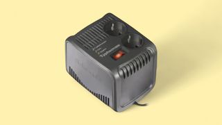 სტაბილიზატორი Defender AVR Typhoon 1000 320W