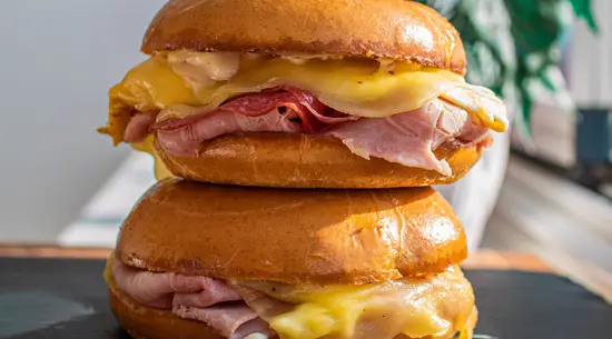 Encanto das Mordomas Café