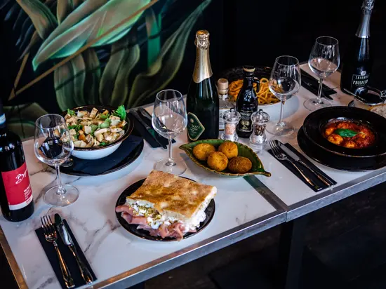 CLAB – Italian & Urban Kitchen