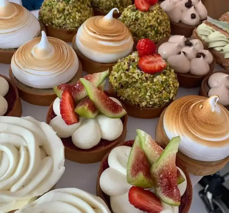 Gagarin kitchen and bakery